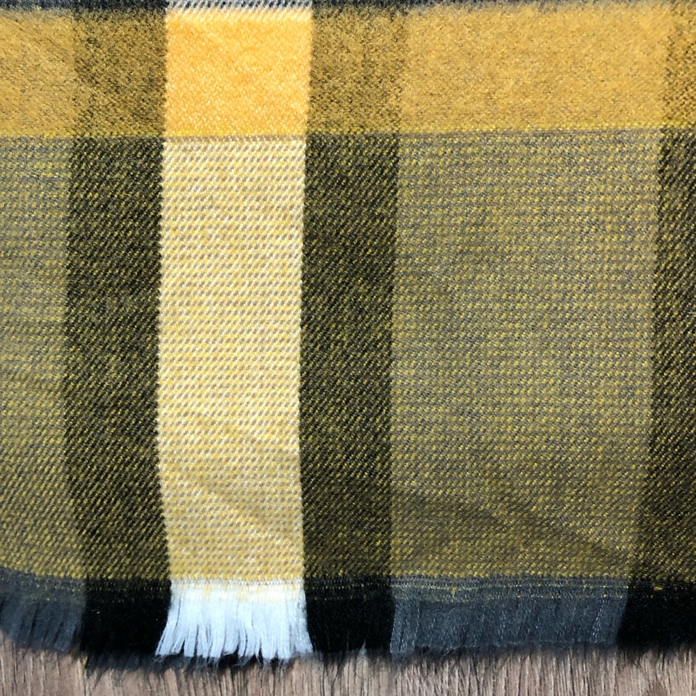 Plaid Blanket Scarf Set Of Two - Picture 6 of 10